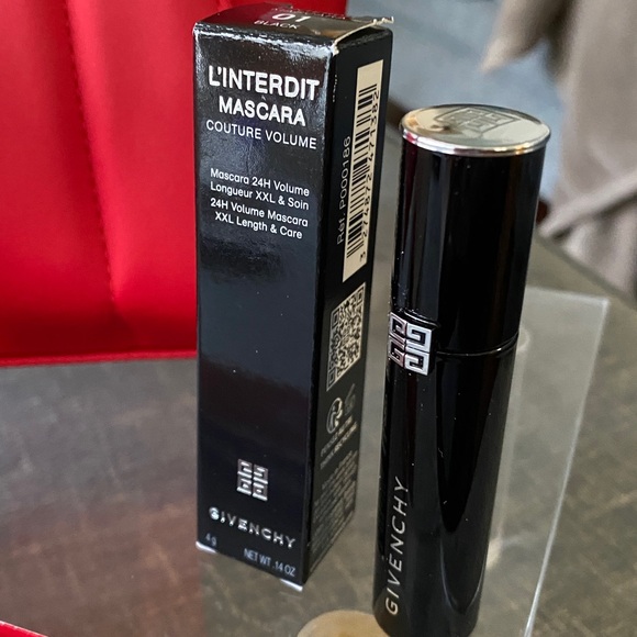 Givenchy Iconic Red Pouch - Picture 6 of 9